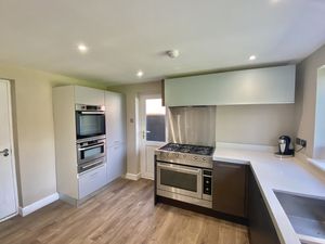 Family Dining Kitchen- click for photo gallery